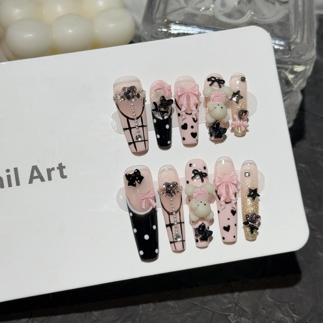 卡通可爱显白高级感穿戴甲