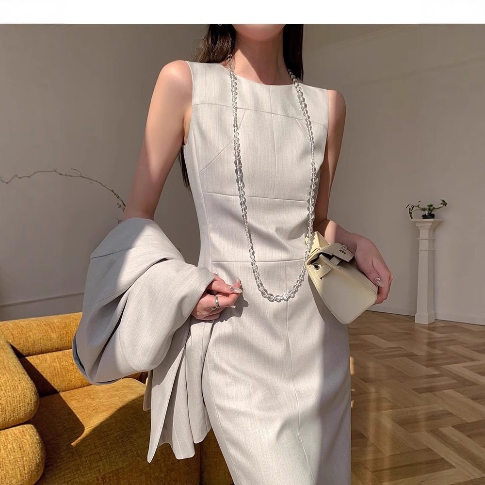 烟灰色西装/连衣裙女春秋2025新款包臀无袖设计感气质职业