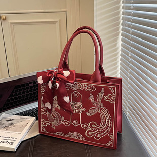 PU材质单肩手提包 新款 女士手提包托特包新中式 刺绣喜庆风2026春季