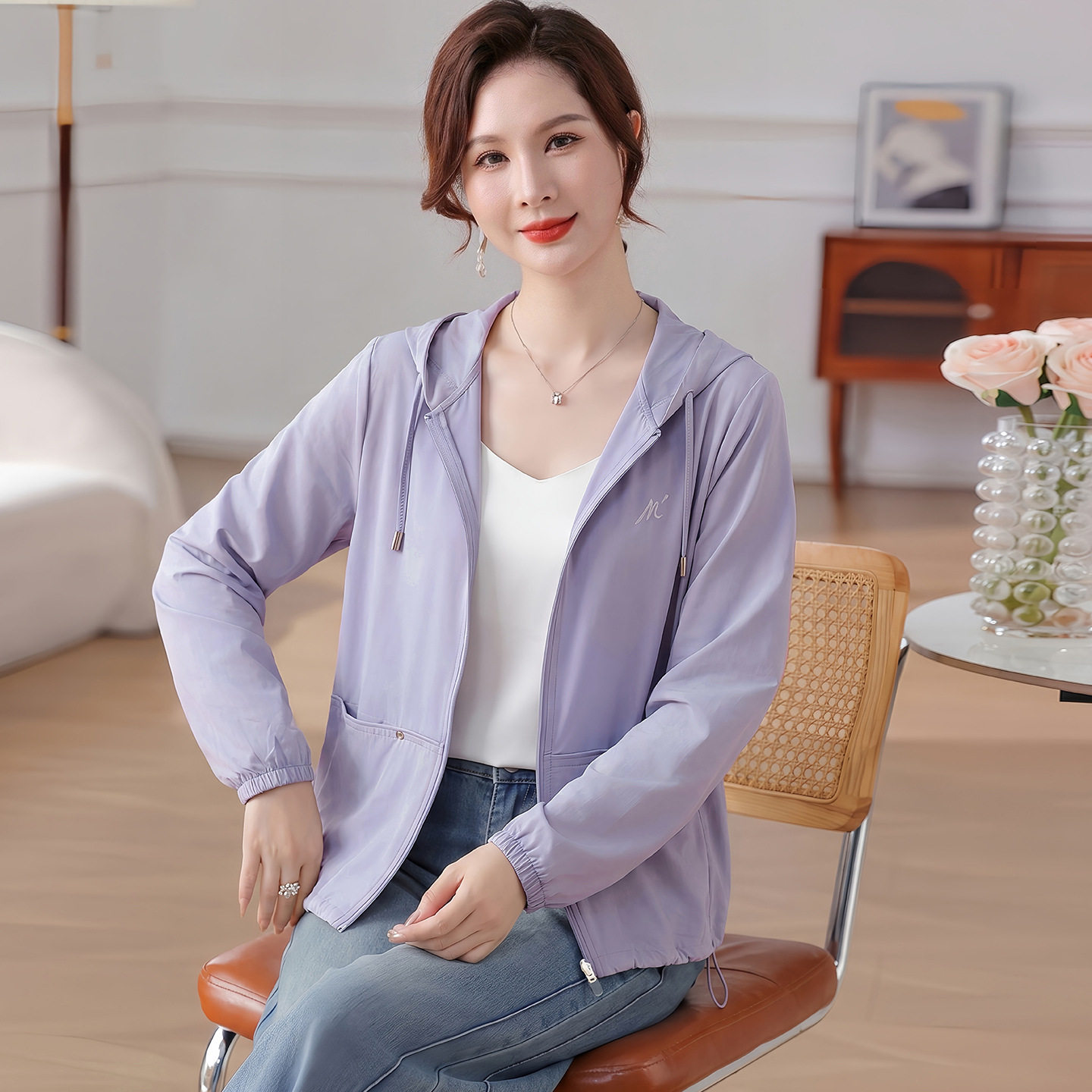 妈妈春装防晒衣外套2026新款轻薄短款中老年女春夏季夹克上衣洋气