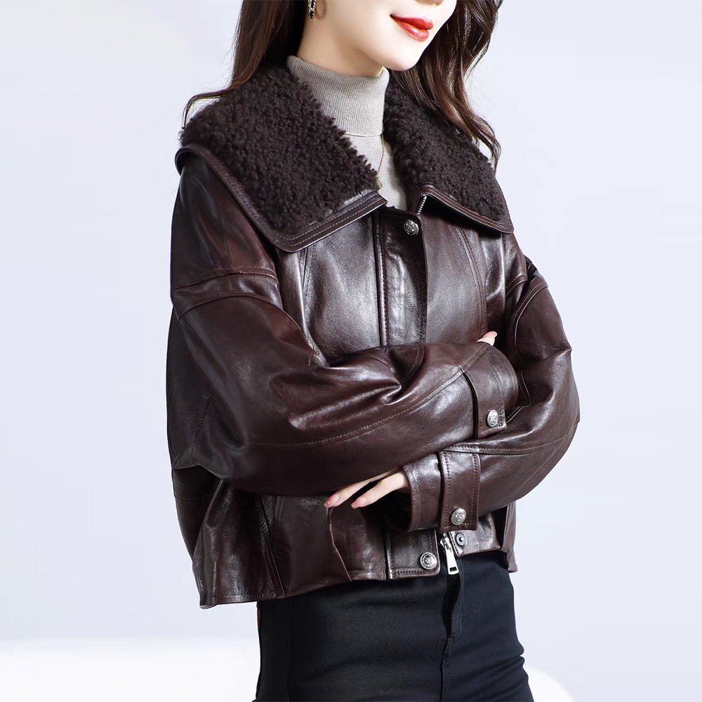 高端新品25冬皮羽绒服 外套羊剪绒毛领大翻领端保暖酷飒鸭绒上衣