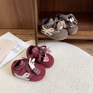 2025新款婴幼儿宝宝冬鞋一岁女宝棉鞋软底儿童加绒德训鞋洋气鞋子