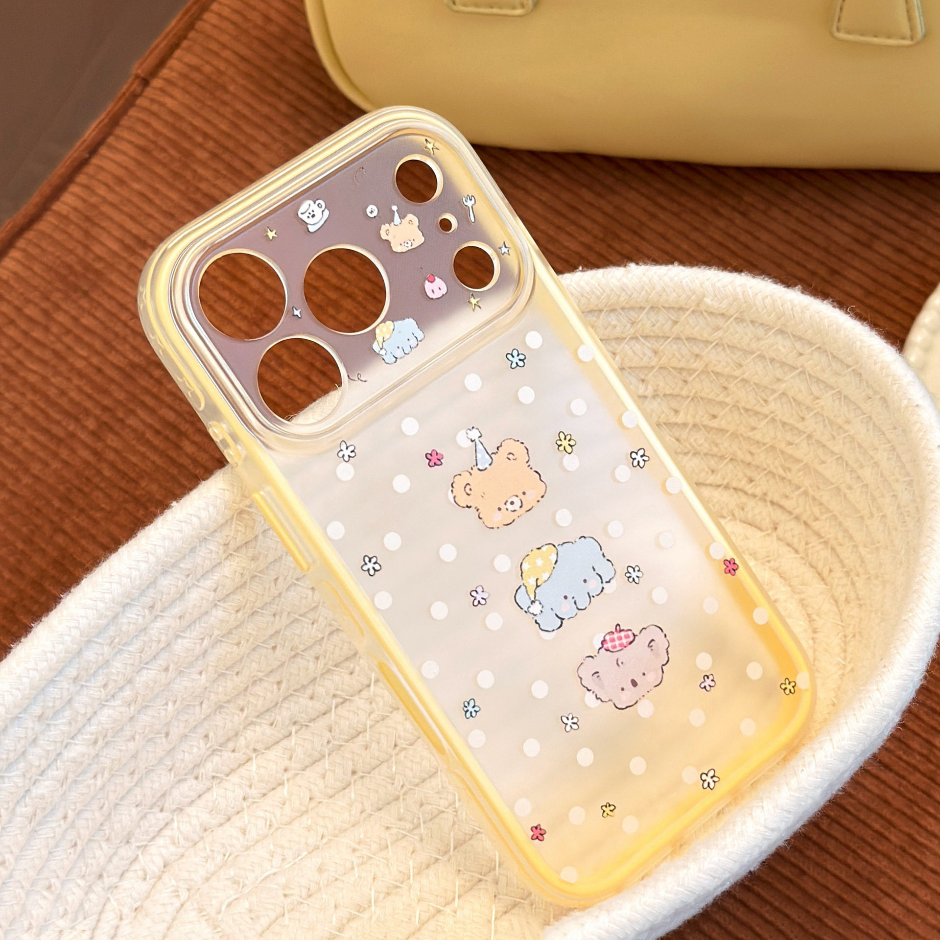 奶黄边框适用苹果18proiphone17