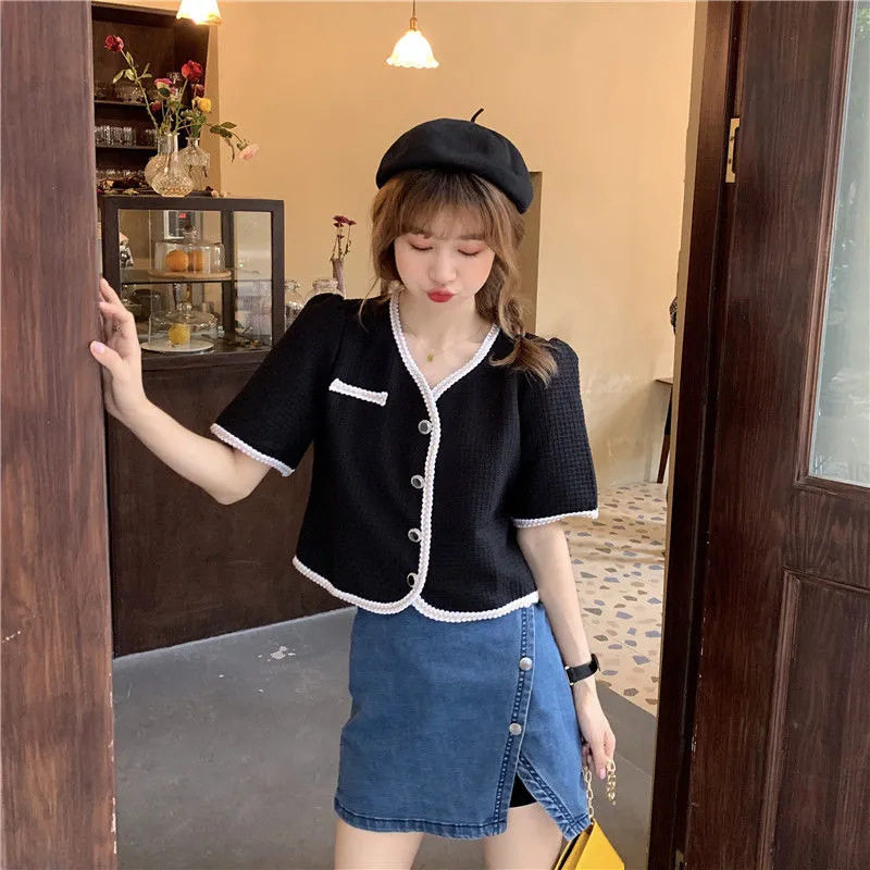 夏季涤纶设计感短袖纽扣