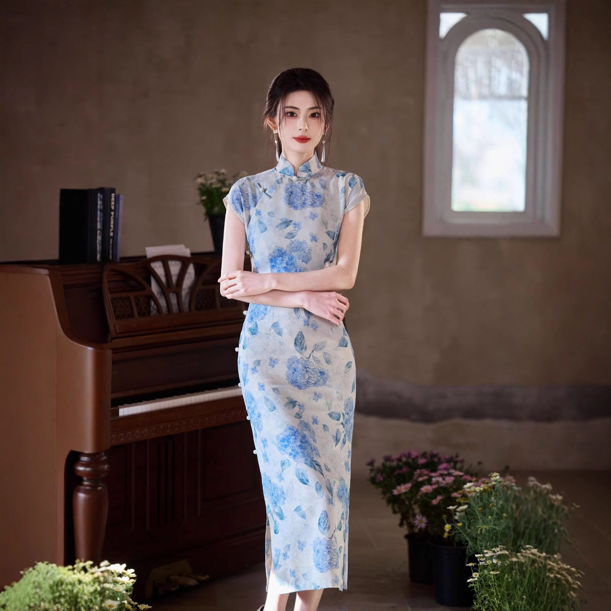 2026春夏新款旗袍新中式国风蓝色女装花开富贵送考端女连衣裙礼服