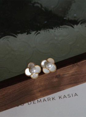 suu 简约白色贝壳珍珠花朵耳钉仙女气质复古耳钉