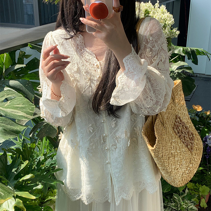 2026春季新款上衣胖妹妹大码女装韩版气质蕾丝提花喇叭袖开衫上衣