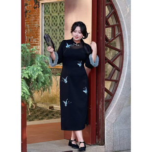 气质新中式国风改良裙2025女冬季新款加绒蝴蝶刺绣复古大码旗袍潮