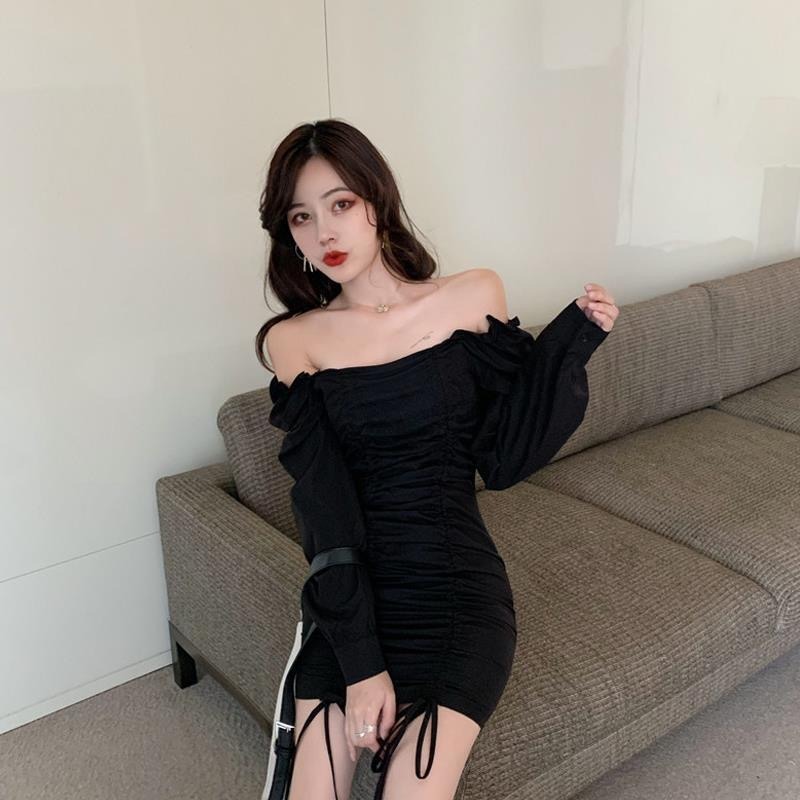 气质连衣裙女春秋2025新款韩版性感抽褶一字肩裙子修身显瘦短裙潮
