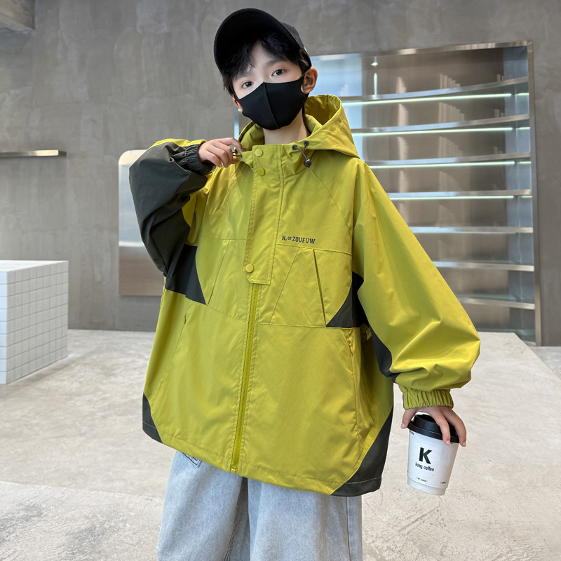 童外套春秋款2025新款潮儿童春装冲锋衣中大童户外防风风衣炸街，童装外套，祺妙童装