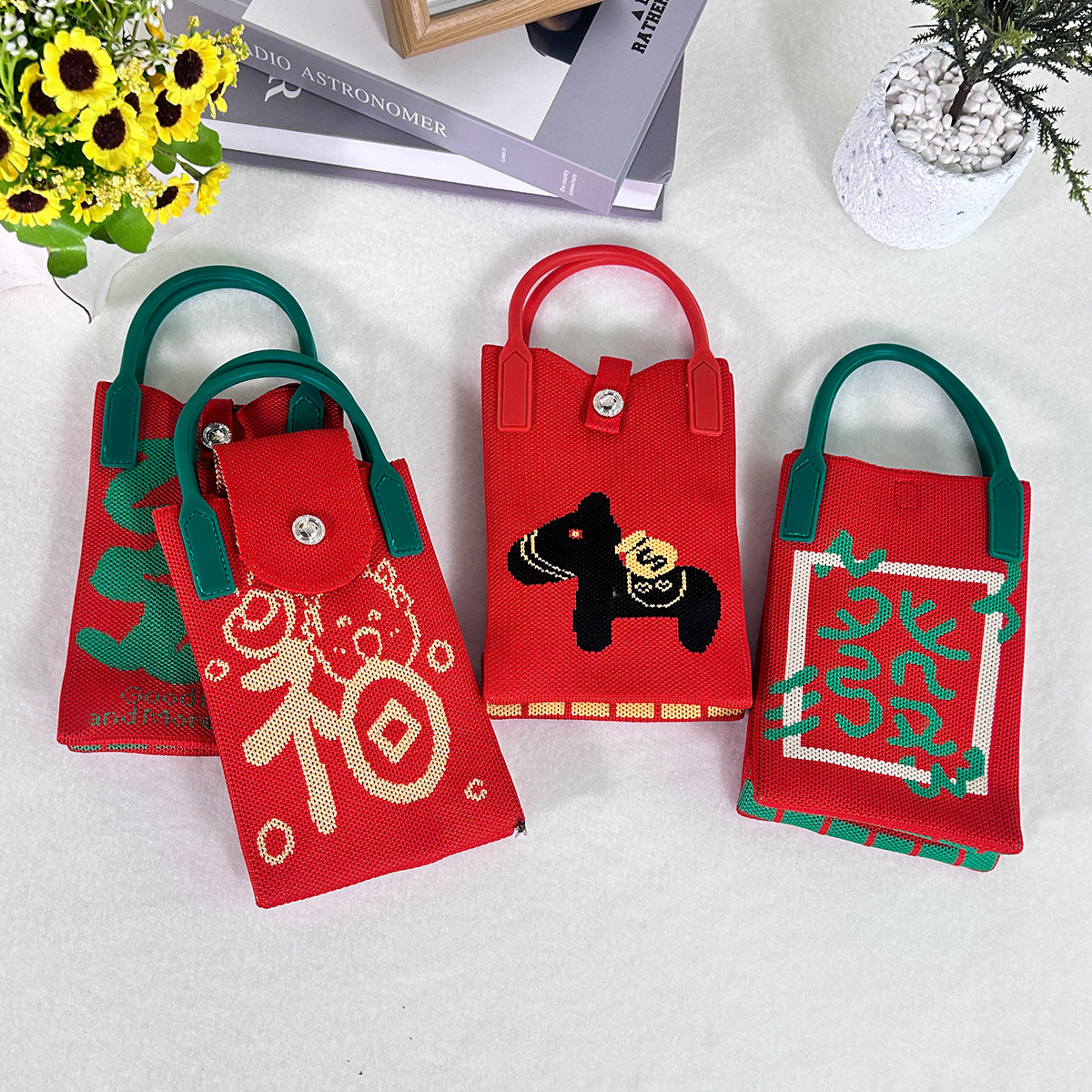 2026马年红包针织迷你手机包春节公司年会礼物喜庆發字编织斜挎包