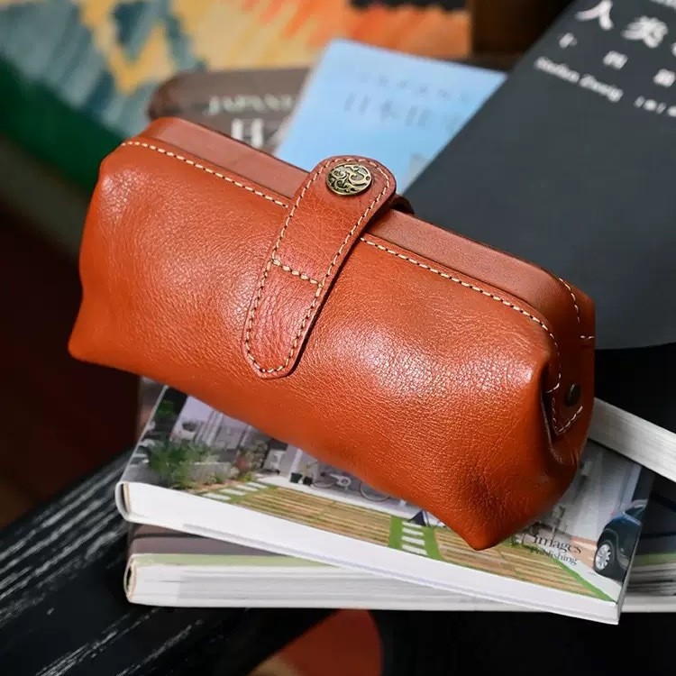 2025新款牛皮真皮手拿包口金包手抓包女级感女包手包可放手机