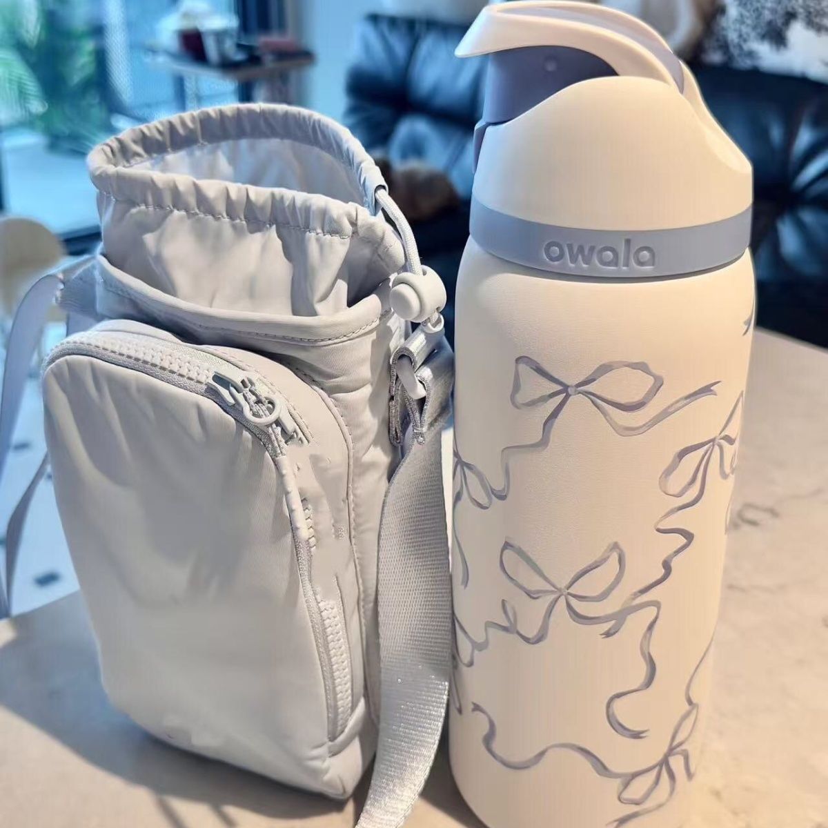 外贸出口新款户外轻便保温杯斜挎包防水手机包2l水壶包女肩包遛娃