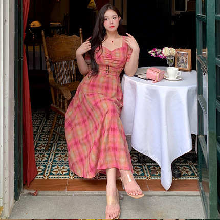 大码女装级感夏季粉色格子法式复古连衣裙胖mm200斤显瘦1840