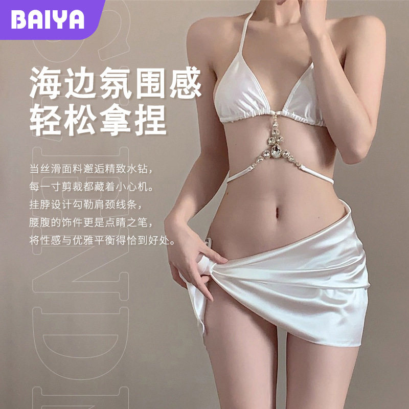 2025新款黑色泳衣女露腰显瘦裹裙三件套绑带比基尼温泉度假泳装