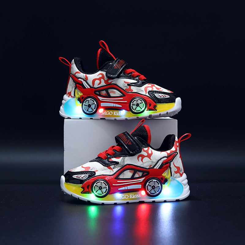 夏秋款1-2-4-6岁婴幼儿小孩女童皮面跑车LED发光男童运动带亮灯鞋