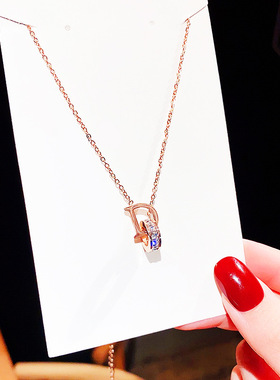 D字母项链女小众设计感潮简约网红气质轻奢颈链吊坠锁骨链不褪色