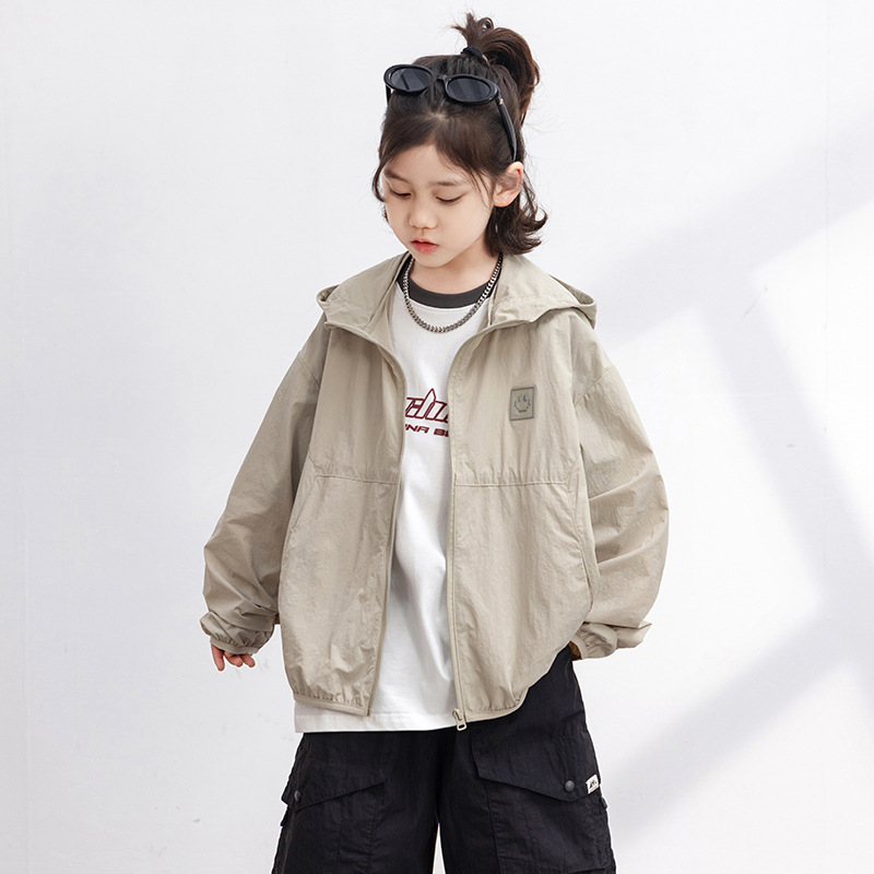 韩版时尚夏季童装童防晒衣2025新款夏款连帽外套中大儿童防晒服，童装儿童户外服，祺妙童装