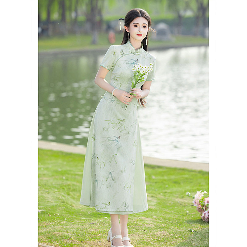 绿色国风女装连衣裙2026新款复古优雅气质改良年轻款女新中式旗袍