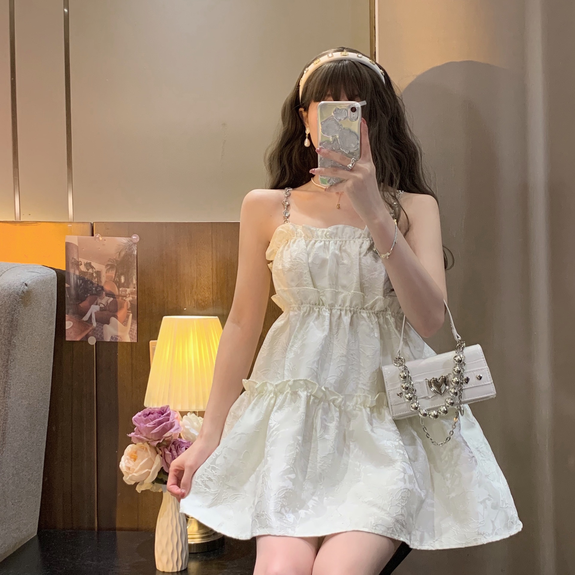 吊带连衣裙女夏季设计感小众蓬蓬裙宽松法式a字短款小个子短裙子