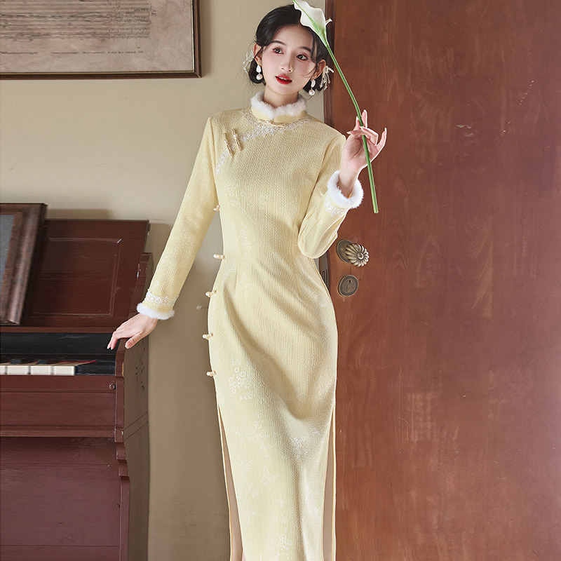 黄色加绒加厚冬装国风新中式长款长袖改良旗袍年轻款女复古秋冬季