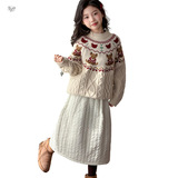 女童加厚小熊毛衣2025年秋冬新款中大童卡通刺绣针织衫可爱打底衫，童装毛衣，祺儿童装