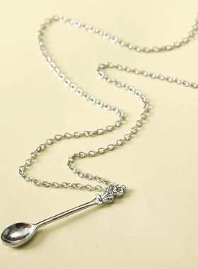 Ladies Minimalist Crown Spoon Pendant Necklace女士个性项链潮