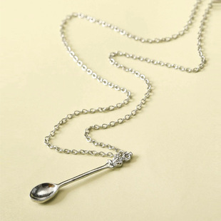 Ladies Minimalist Crown Spoon Pendant Necklace女士个性项链潮