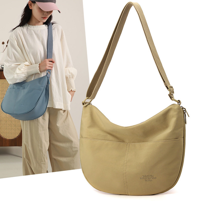 Colorful Fox新款女士大容量饺子包轻便旅行斜挎包户外休闲肩包