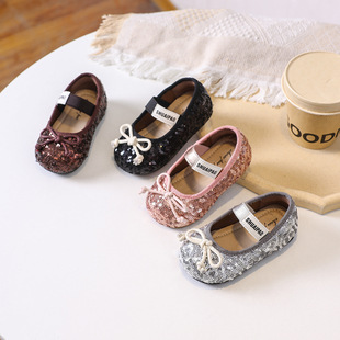 2025新款1岁宝宝鞋子亮片公主鞋软底女宝小皮鞋配裙子婴幼儿童鞋2