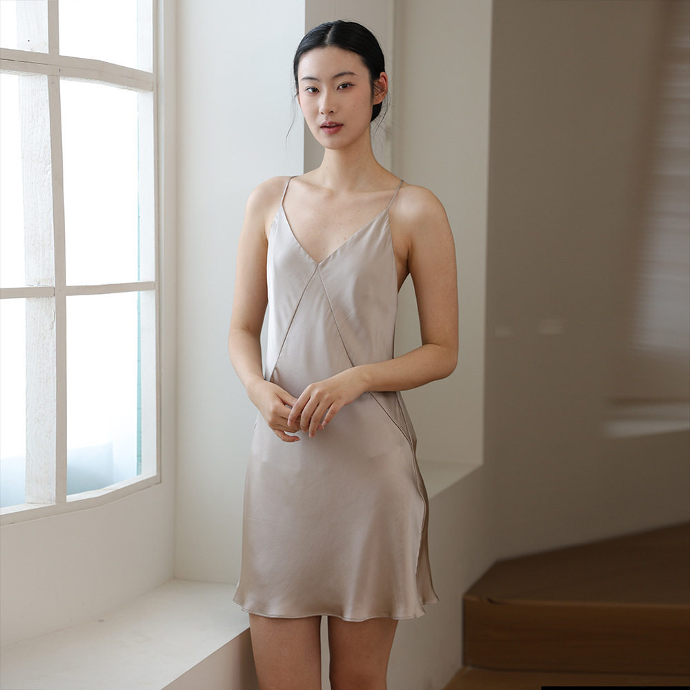 2026新款真丝睡衣女夏季浅咖100%桑蚕丝绸性感吊带睡裙打底显身材