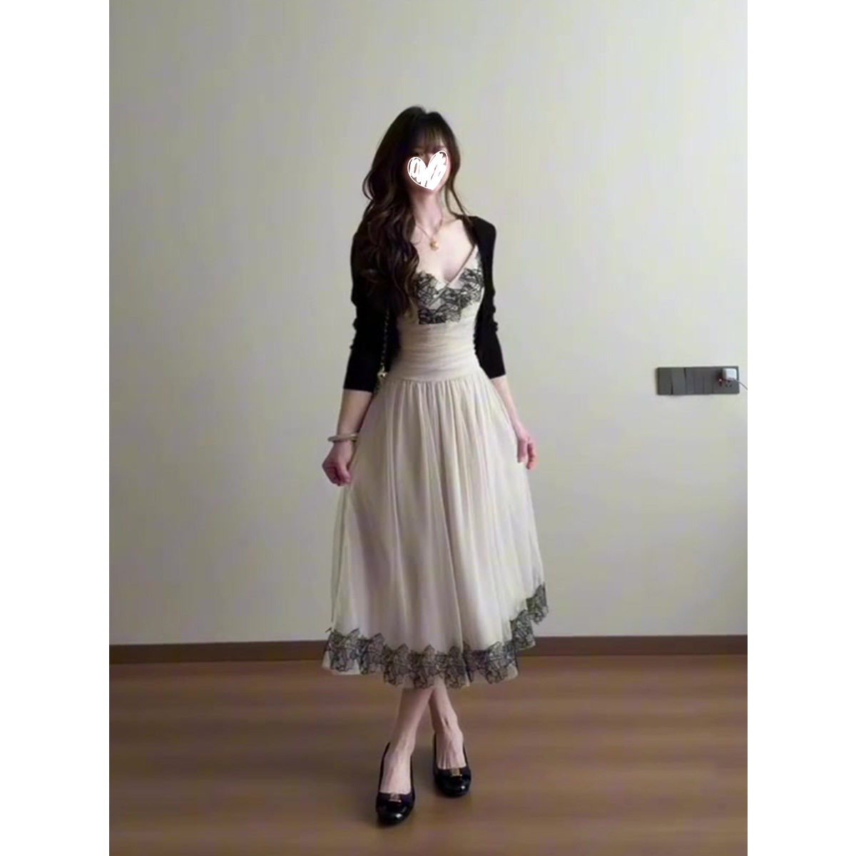 纯欲风蕾丝花边收腰显瘦吊带连衣裙搭配针织开衫两件套女夏季新款