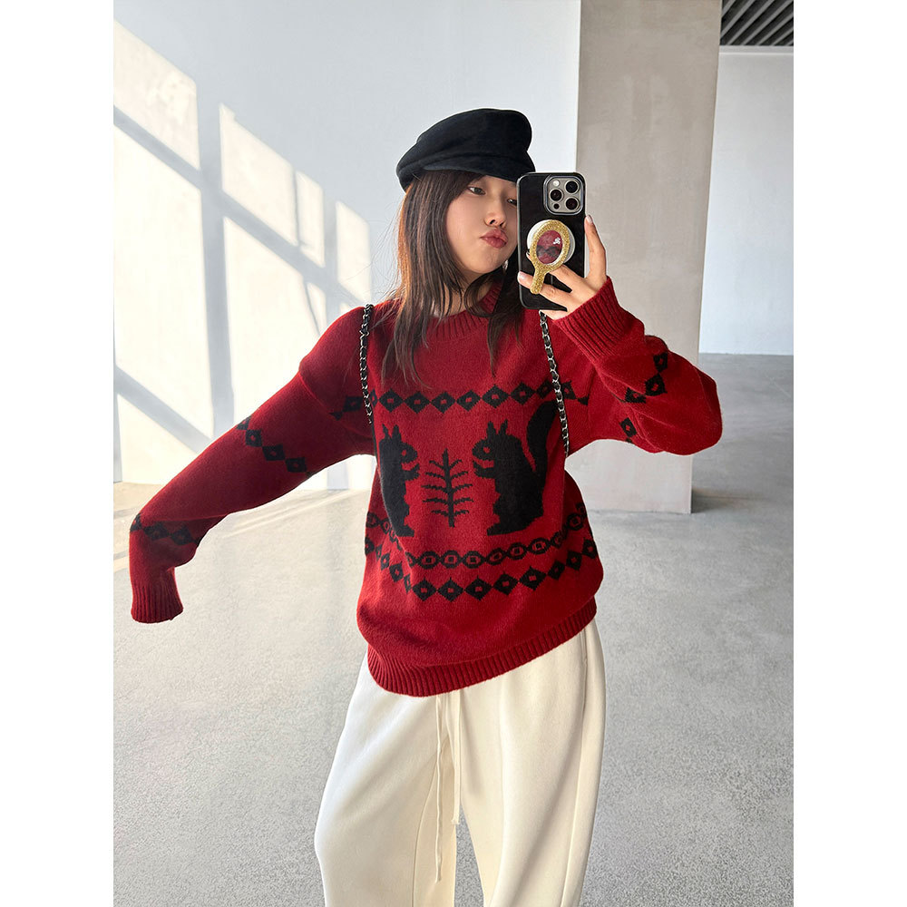 【王专辑】松鼠复古提花长袖毛衣女宽松圆领百搭针织衫上衣WQ127