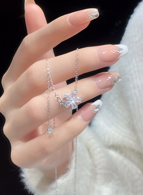 蝴蝶花朵项链女生温柔少女感流苏雪花锁骨链钛钢夏天小吊带劲链