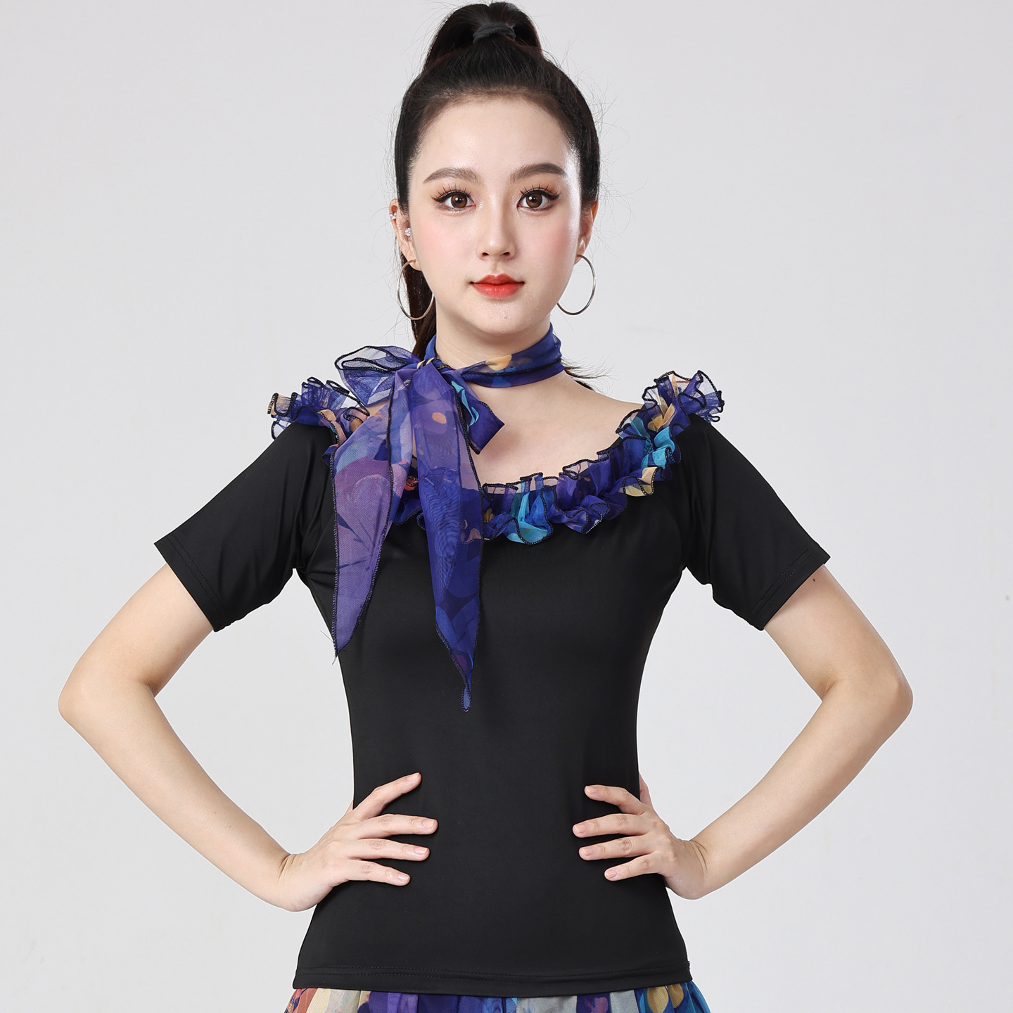 拉丁舞服装新款成人女形体服跳舞上衣练功服国标舞交谊舞三步踩