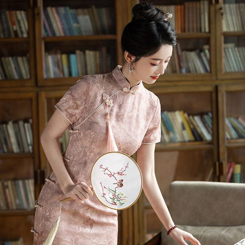 粉色旗袍2026夏季新款女改良复古民国风新中式气质端年轻款礼服