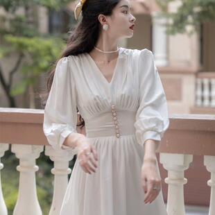 法式白色连衣裙轻婚纱订婚礼服冬季长袖领证小白裙平时可穿礼服