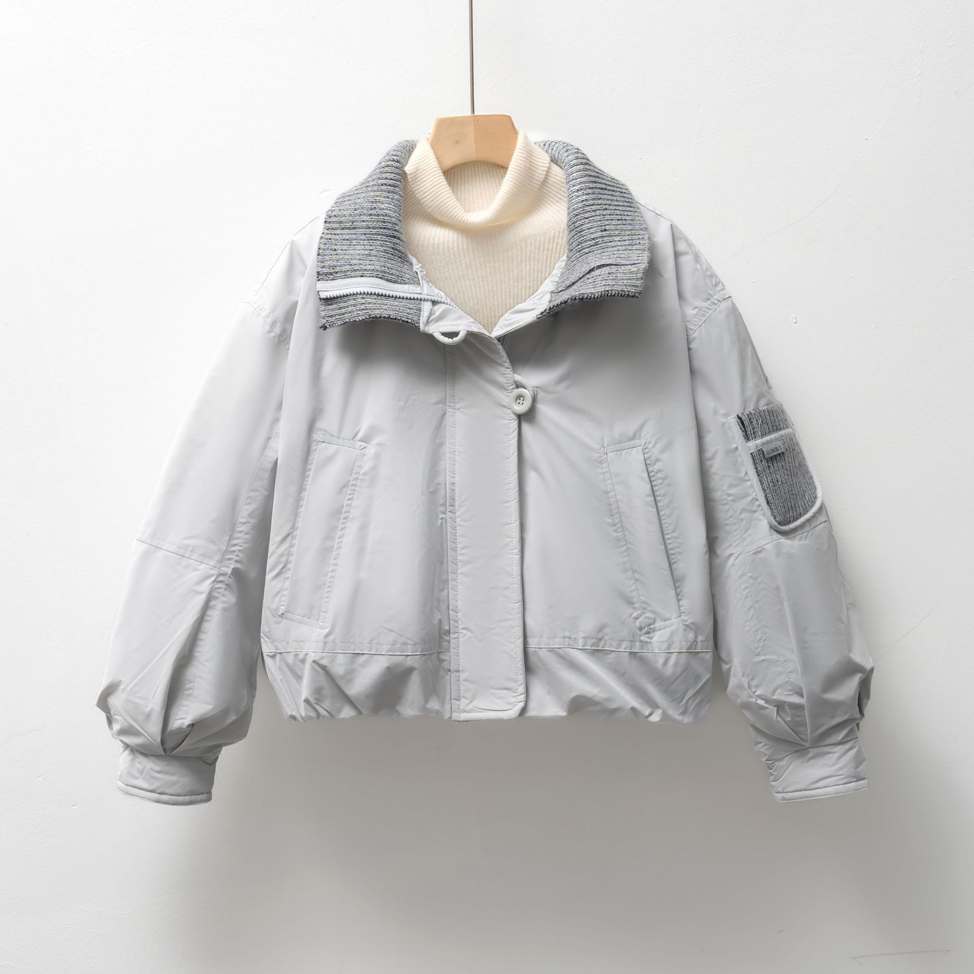 特价处理轻薄白鸭绒羽绒服