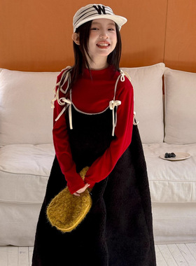 女孩韩版童套装2025冬款女童红色领打底衫羊羔绒背带长裙两件套