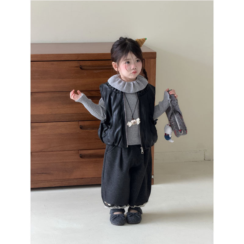女童深秋冬装套装新款儿童百搭皮夹棉马甲灯笼裤三件套女衣服
