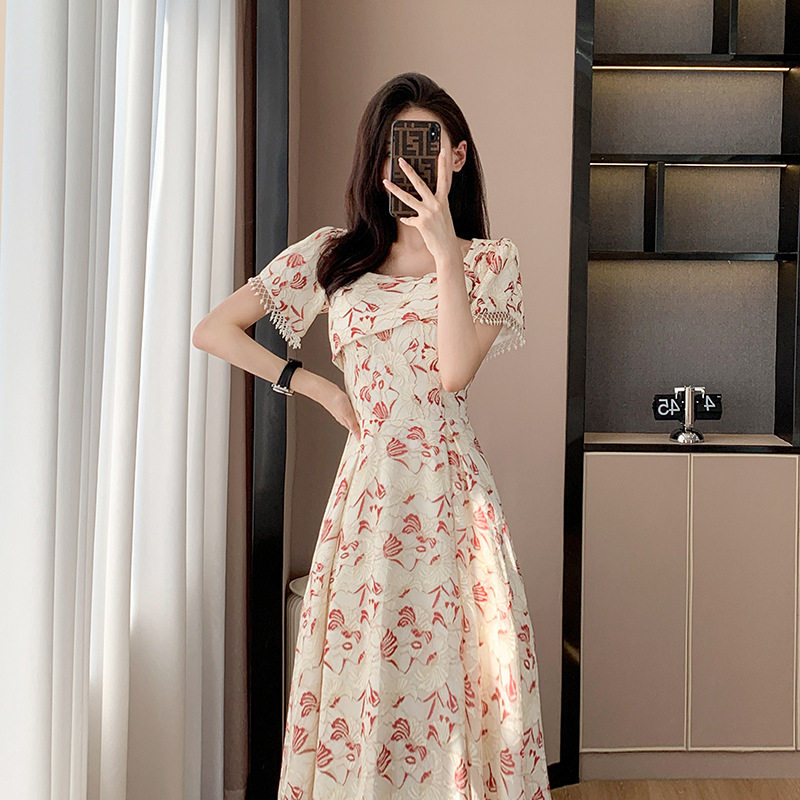 2026冬季新款时尚气质温柔显瘦初恋少女长裙订婚礼服蕾丝连衣裙