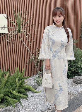 奶杏色毛领拼接改良旗袍中式国风