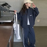 藏青色