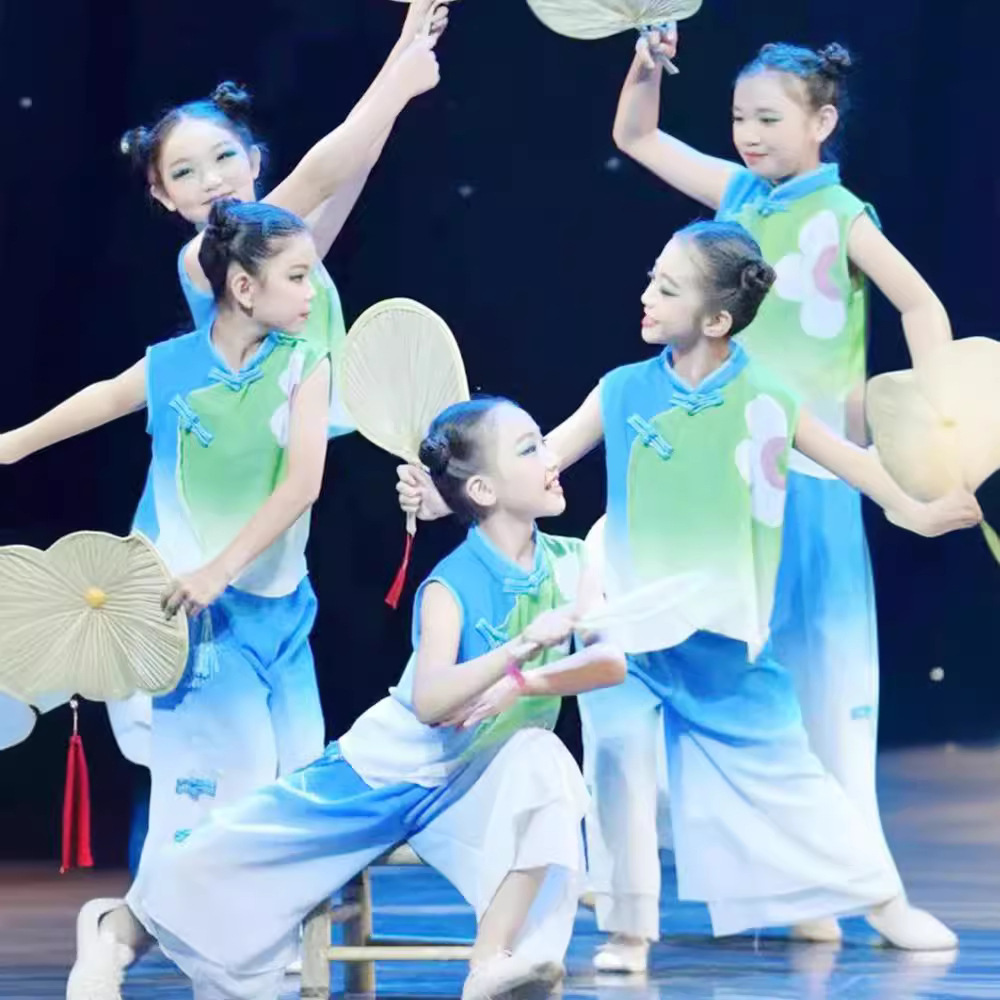 六一童年的夏夜舞蹈服民族服装女新款舞台演出服节蒲扇摇摇表演服
