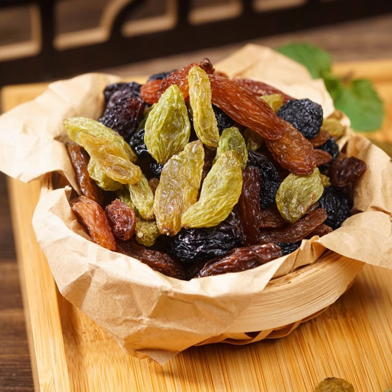 葡萄干四色葡萄干新疆多彩葡萄干大颗粒无核提子干批发蜜饯果干
