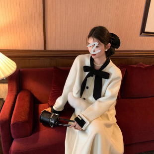 蝴蝶结名媛富家千金女2025秋冬新款韩版气质小香风时尚大码套装潮