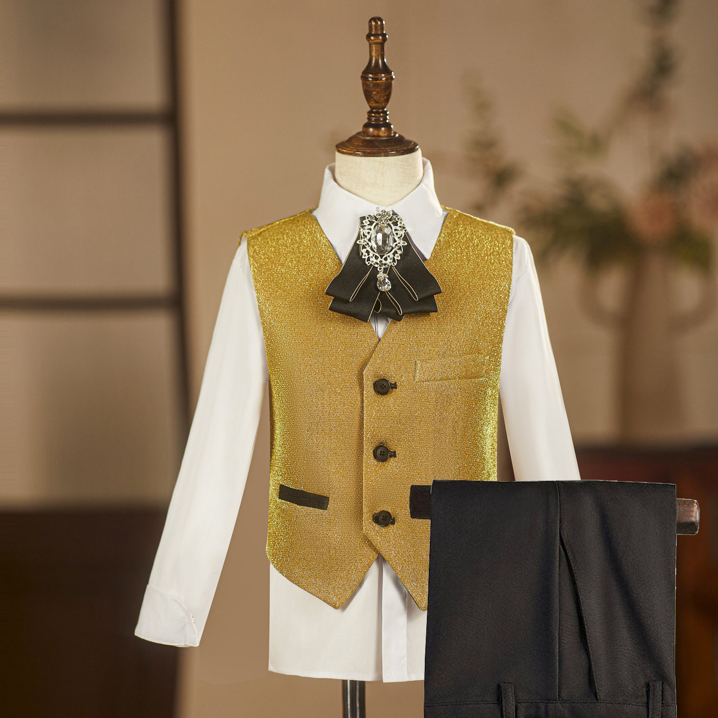 男孩儿童舞台小西装礼服亮黄色小主持夏季演出西服马夹衬衫裤套装
