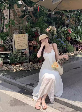纯欲风挂脖雪纺连衣裙女夏季海边度假法式露背裙子级感白色长裙