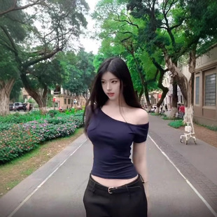 显瘦独特别致chic一字肩上衣 辣妹短款 藏青色短袖 t恤女夏韩版 修身