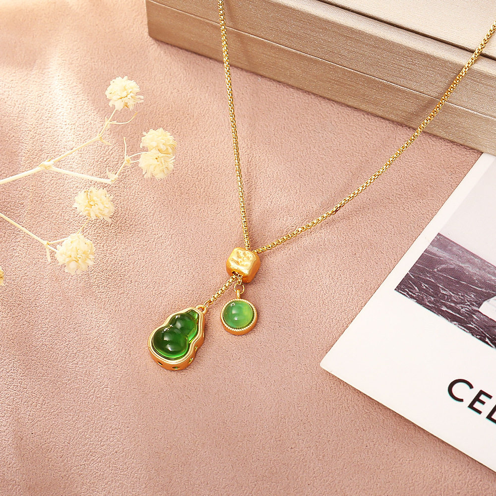 新中式国风葫芦吊坠轻奢级感防祖母绿项链精致时尚气质百搭锁骨链